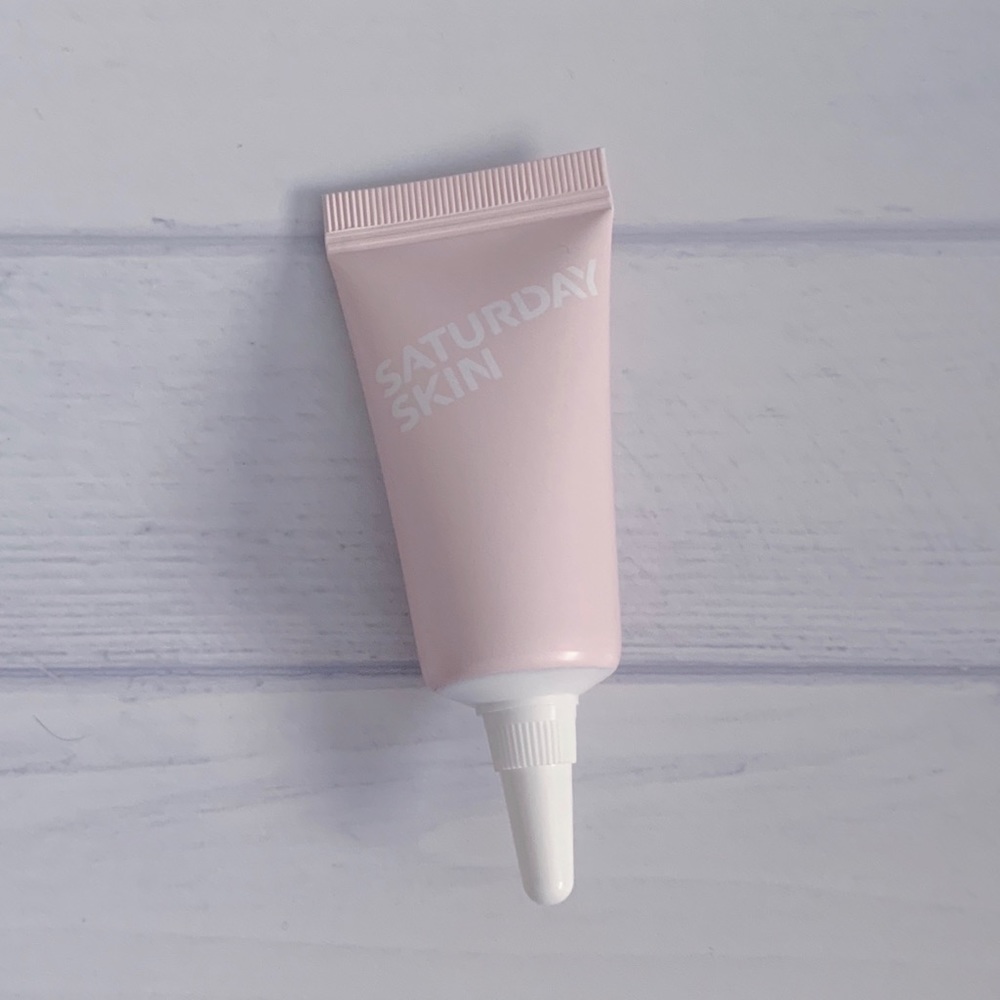 Saturday Skin Freeze Frame  Essence